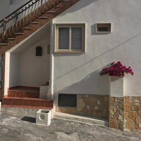 Casa Vacanze Flora بيسْكيتْشّي المظهر الخارجي الصورة